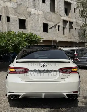 Toyota Camry XSE V6 (3.5L V6 8A) 2019 White