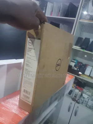 New Laptop Dell Inspiron 13 5000 8GB Intel Core i5 SSD 256GB