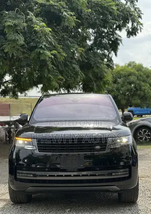 Land Rover Range Rover Vogue 2023 Black