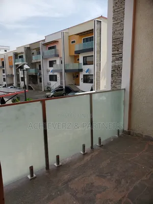 4bdrm Duplex in Kado for rent