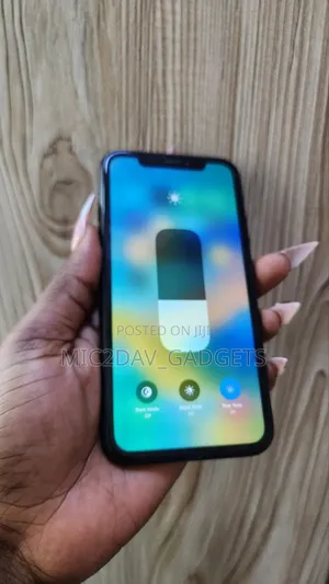 Apple iPhone XR 64 GB Black