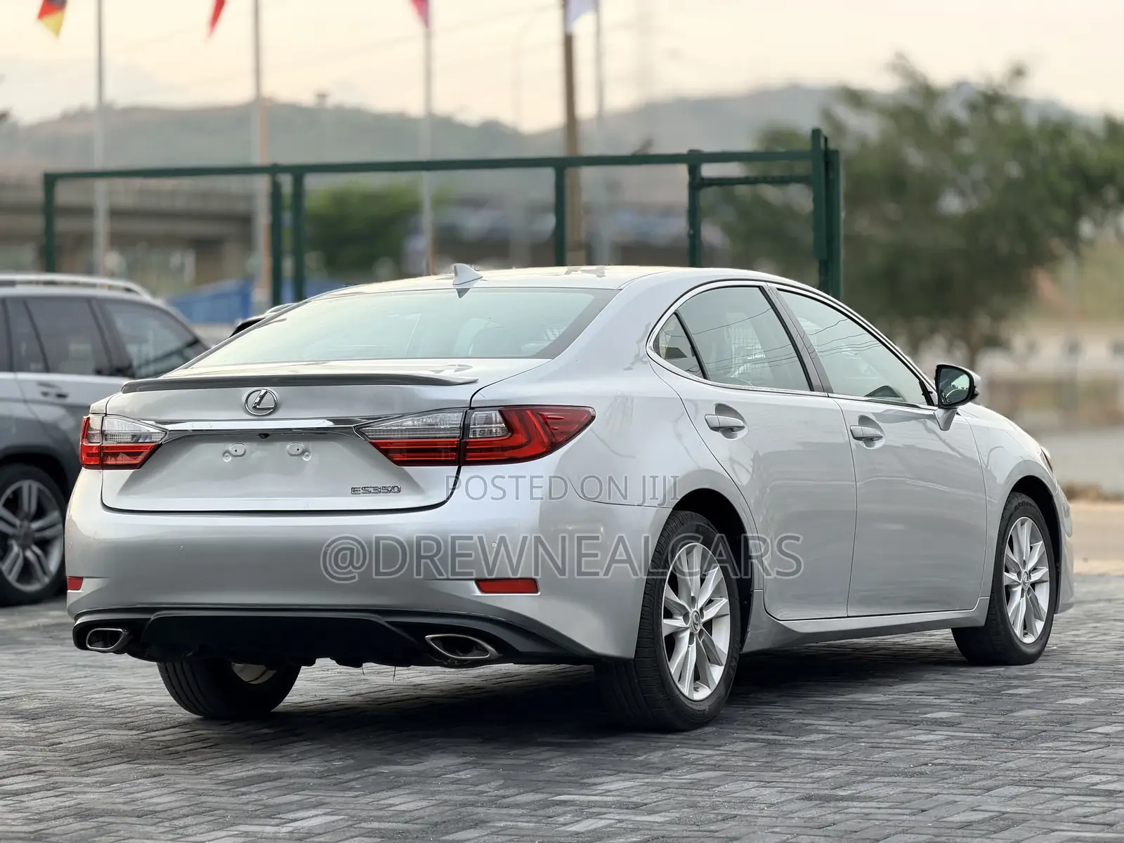 Lexus ES 2017 Silver
