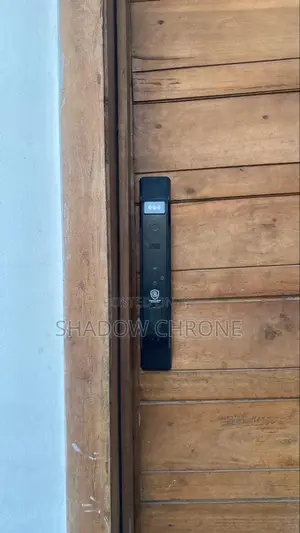 Smart Door Lock – Anti-Theft Biometric Security