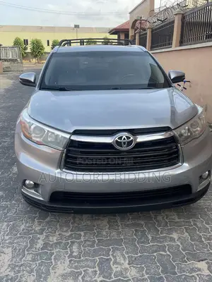 Toyota Highlander Limited 4dr SUV AWD (3.5L 6cyl 6A) 2015 Silver