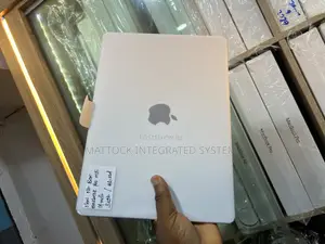 New Laptop Apple MacBook Pro 2025 M5 14-inch 32GB Apple M5 SSD 1T