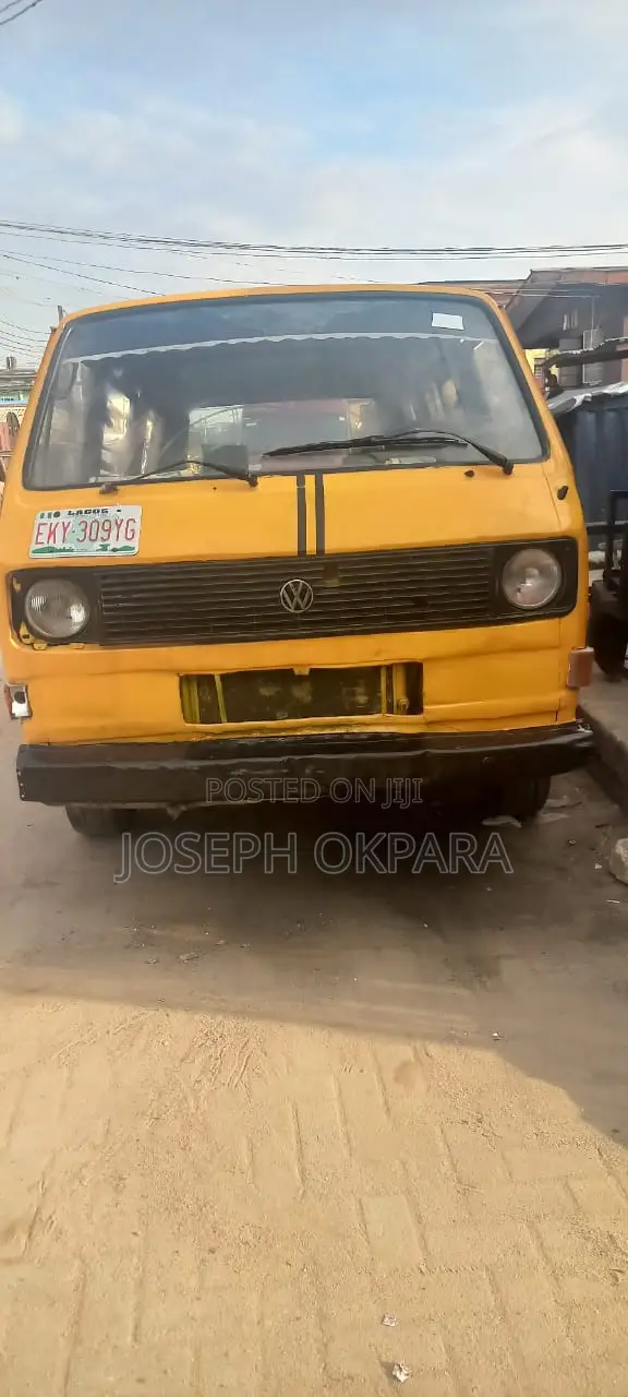 Volkswagen LT 2006 Yellow