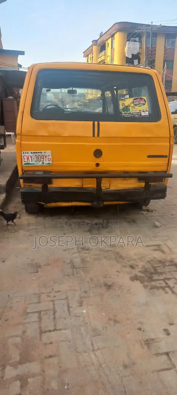 Volkswagen LT 2006 Yellow