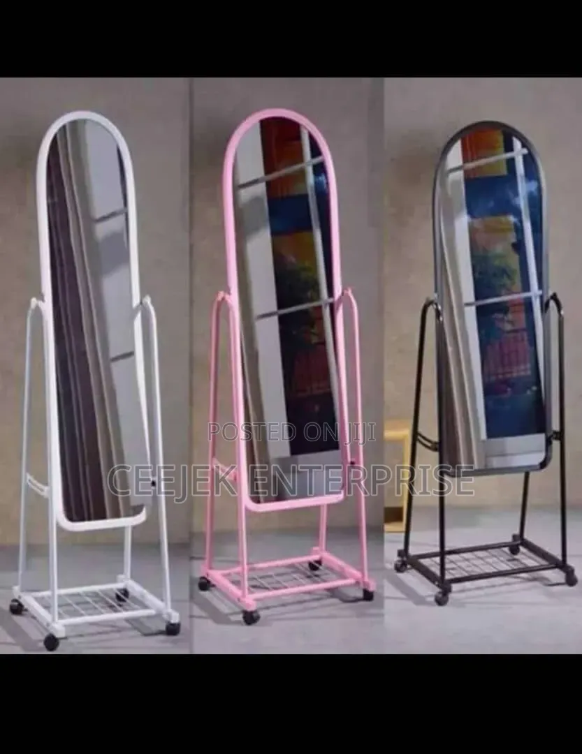 Standing Mirrow