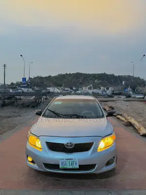 Toyota Corolla 2009 Silver