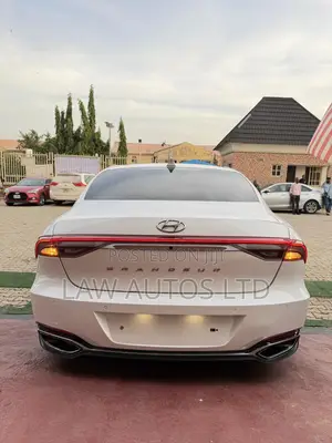 Hyundai Grandeur 2022 White