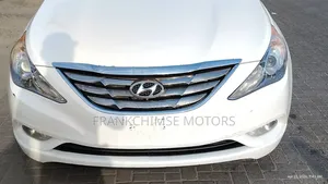 Hyundai Sonata SE Sedan FWD (2.4L 4cyl 6A) 2013 White