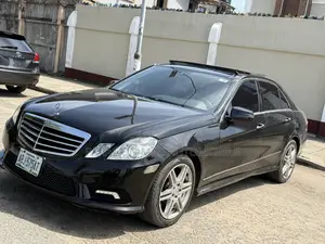 Mercedes-Benz E350 Base 4dr Sedan RWD (3.5L 6cyl 7A) 2011 Black
