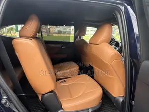 Toyota Highlander Platinum AWD 2023 Blue