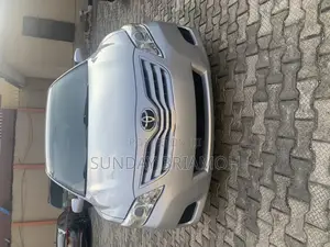 Toyota Camry LE 4dr Sedan (2.5L 4cyl 6AM) 2010 Silver