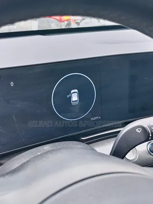 Hyundai Kona Limited 2024 Silver