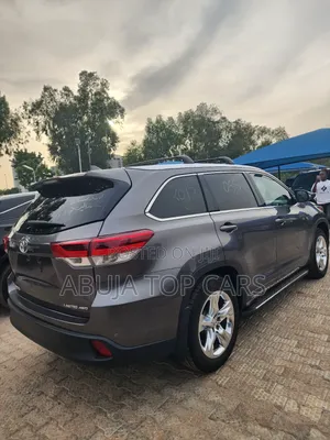 Toyota Highlander Limited 4x4 V6 (3.5L 6cyl 8A) 2018 Gray