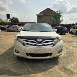 Toyota Venza V6 AWD 2010 White
