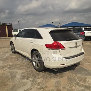 Toyota Venza V6 AWD 2010 White