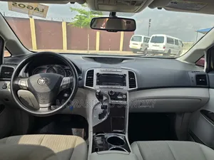 Toyota Venza V6 AWD 2010 White
