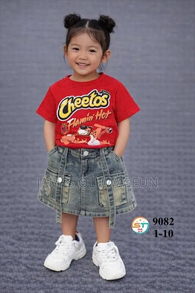 Cheetos 2 Piece Set 
Size: 1-6years