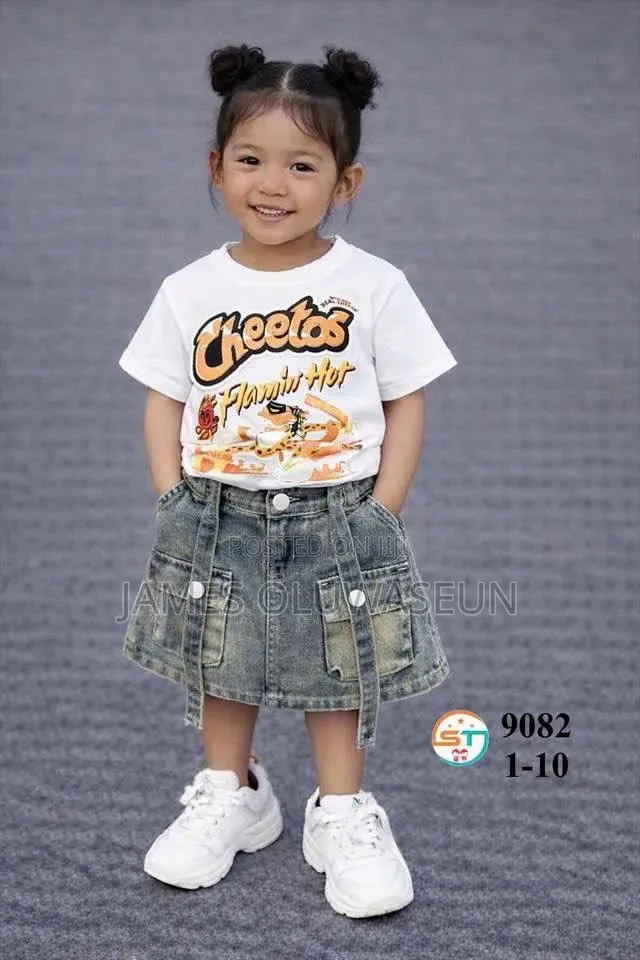 Cheetos 2 Piece Set 
Size: 1-6years