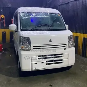 New Suzuki Every 2005 White