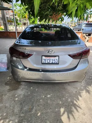 Hyundai Elantra Limited Sedan FWD (1.8L 4cyl 6A) 2013 Gray
