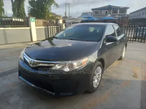 Toyota Camry LE 4dr Sedan (2.5L 4cyl 6A) 2012 Blue