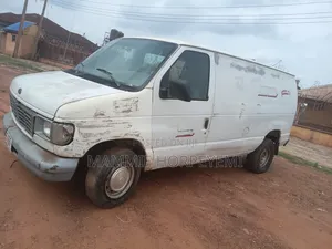 Ford E250 2004 White