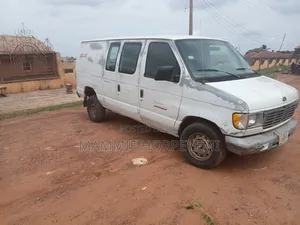 Ford E250 2004 White