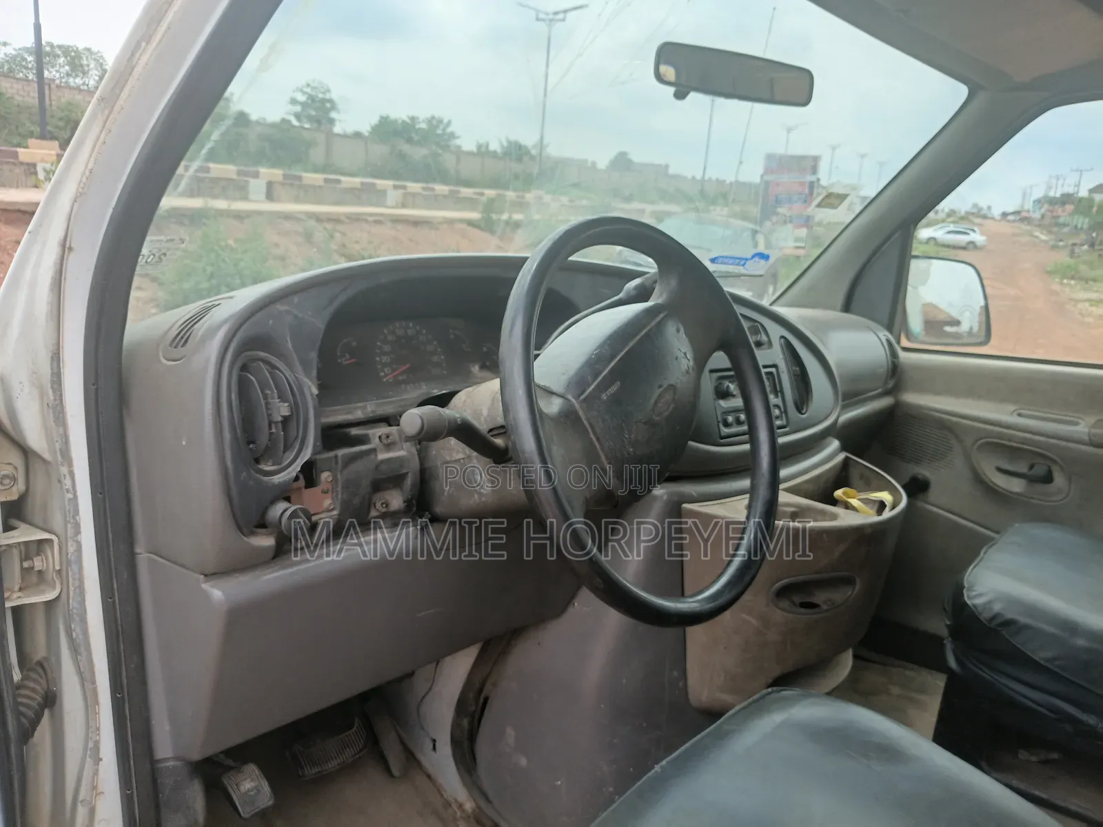 Ford E250 2004 White