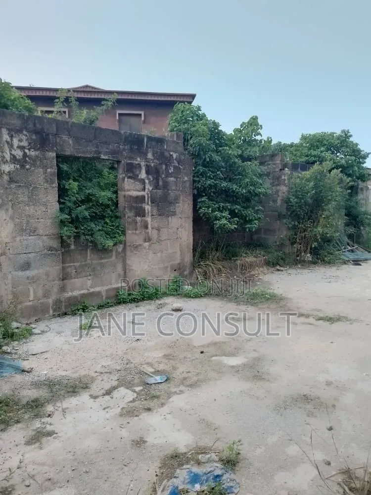 Demolishable Building for Sale