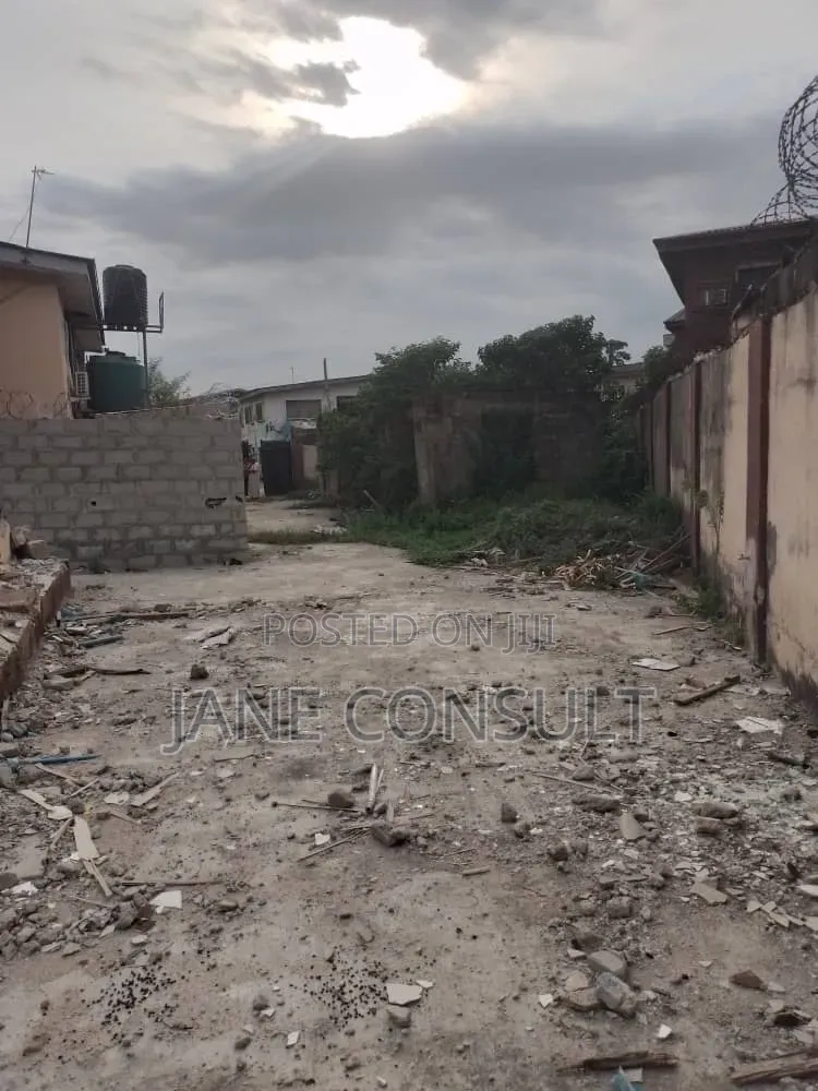 Demolishable Building for Sale