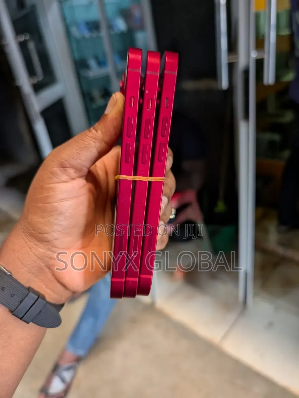 Apple iPhone 13 256 GB Red
