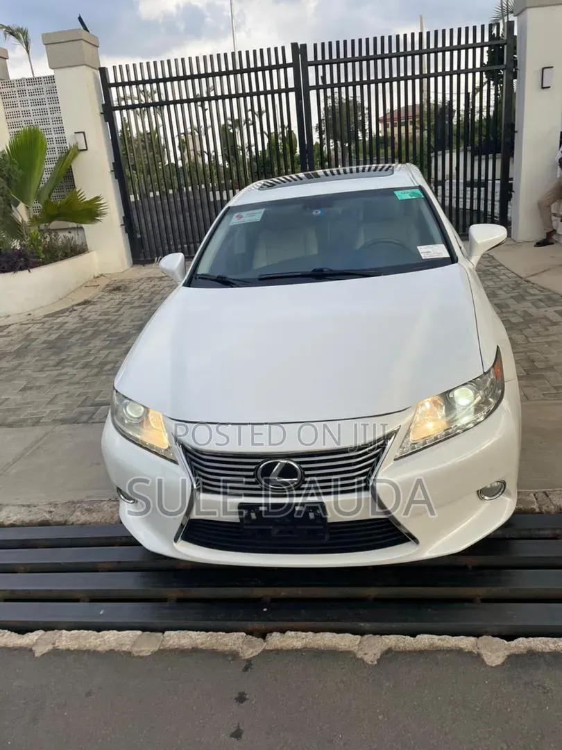 Lexus ES 2014 White