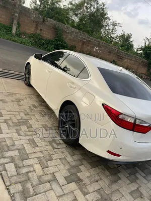 Lexus ES 2014 White