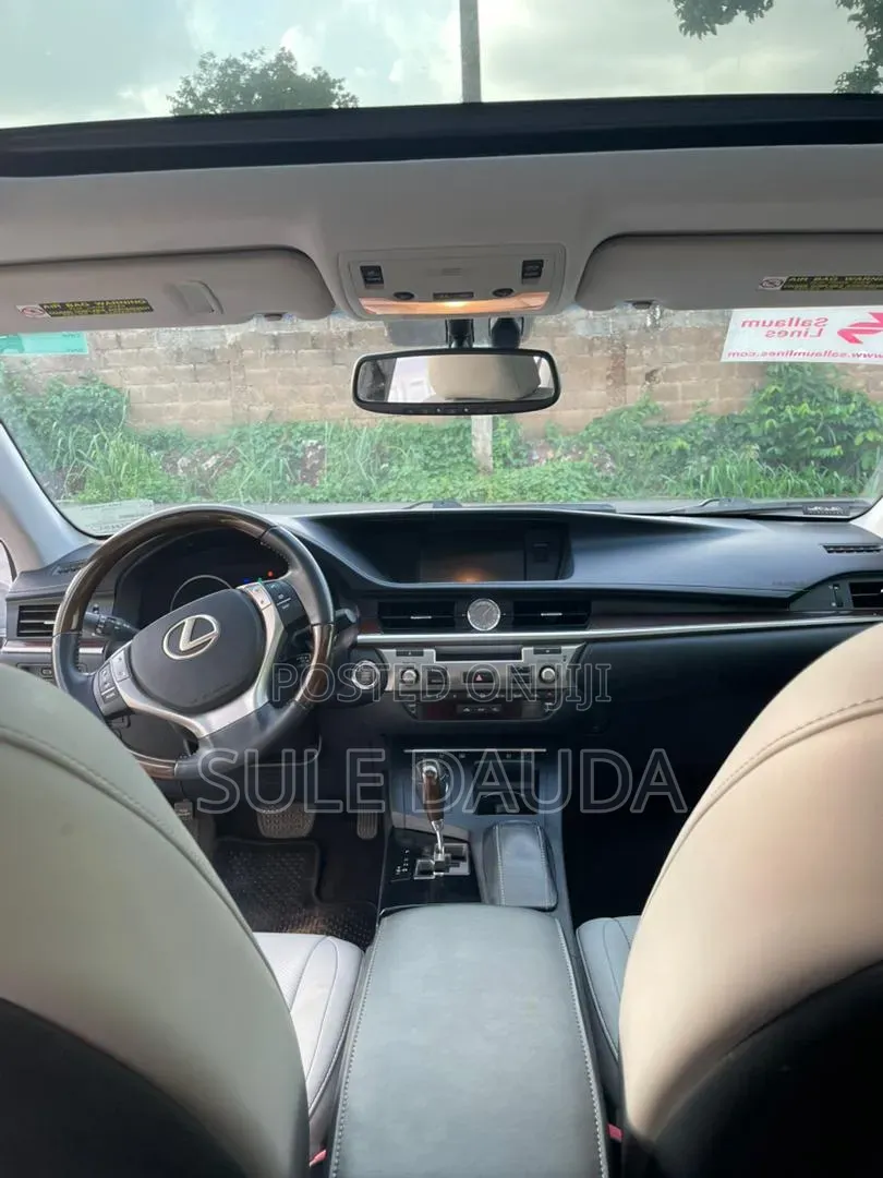 Lexus ES 2014 White
