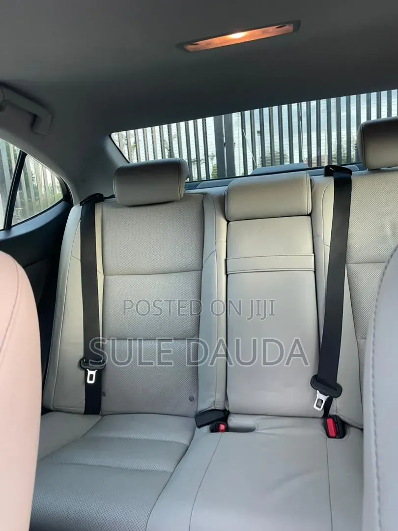 Lexus ES 2014 White