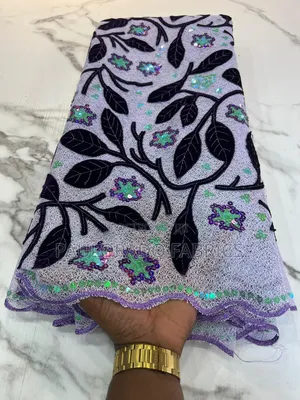 Big Chantilly Lace