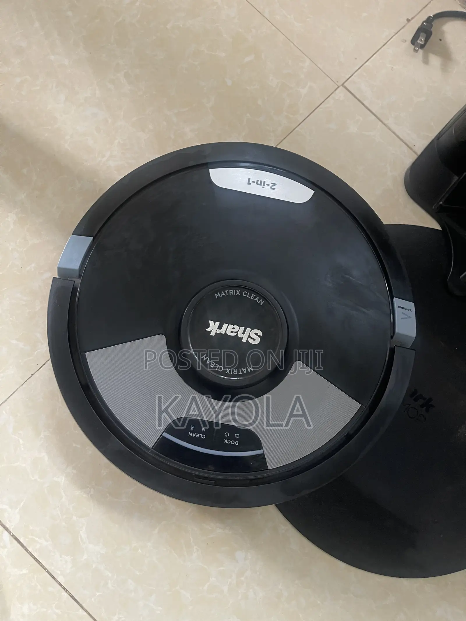 Shark Matrix Plus 2-in-1 Robot Vacuum Mop