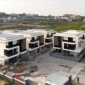 Furnished 6bdrm Duplex in Residents Are Guzape for sale