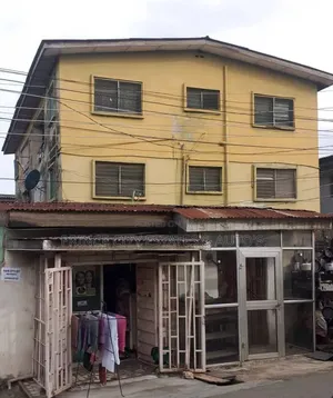 2bdrm Block of Flats in Mende-Maryland for sale