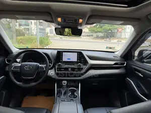 Toyota Highlander Platinum 2021 Blue