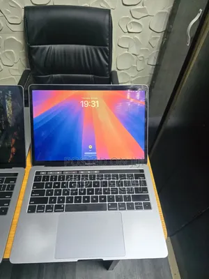 Laptop Apple MacBook Pro 2019 8GB Intel Core i5 SSD 256GB