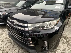 Toyota Highlander XLE V6 4x4 (3.5L 6cyl 6A) 2016 Black