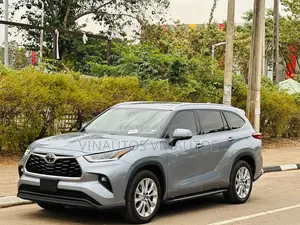 Toyota Highlander 2020 Blue