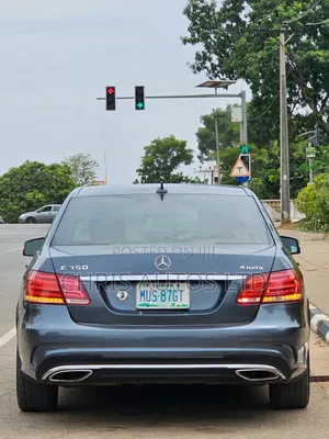 Mercedes-Benz E350 Base 4Matic Sedan AWD (3.5L 6cyl 7A) 2013 Gray