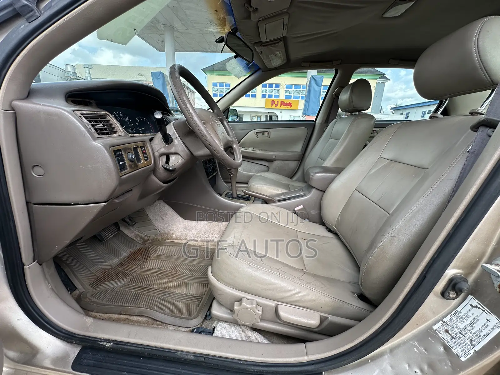Toyota Camry Automatic 1999 Gold