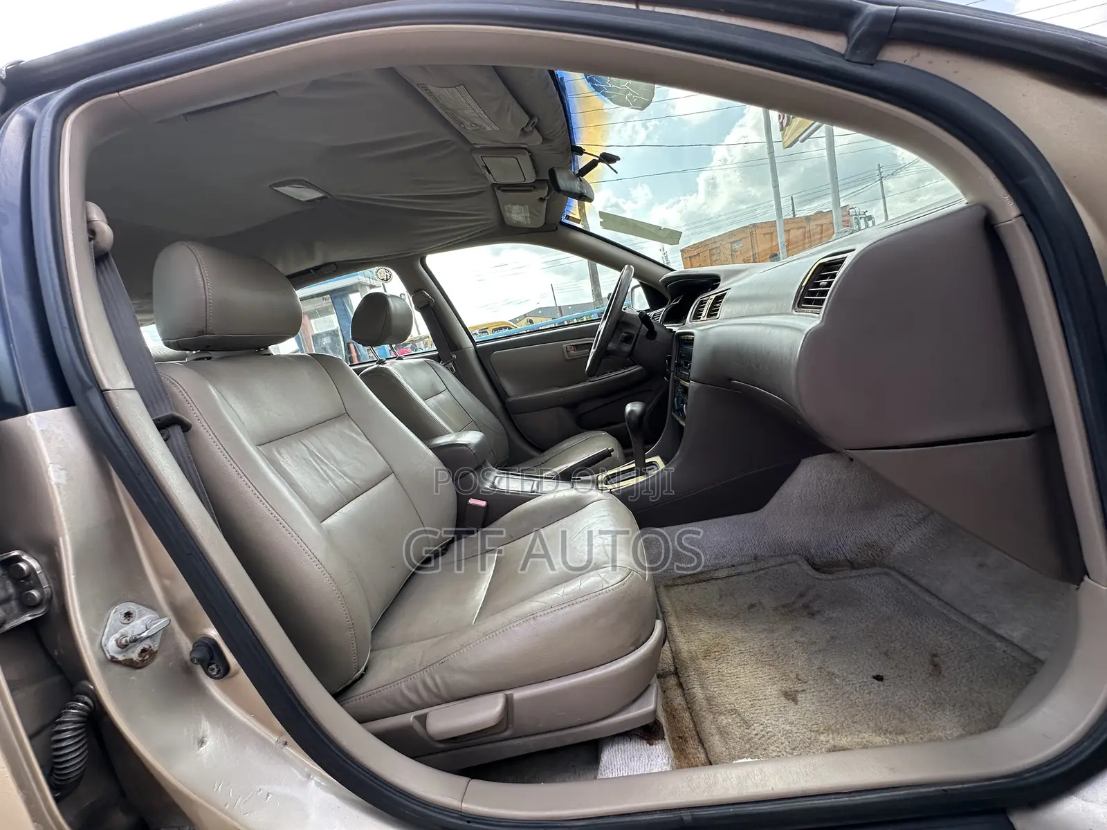 Toyota Camry Automatic 1999 Gold