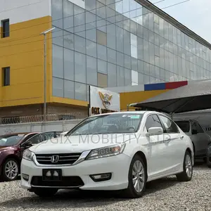 Honda Accord Touring V-6 4dr Sedan (3.5L 6cyl 6A) 2015 White